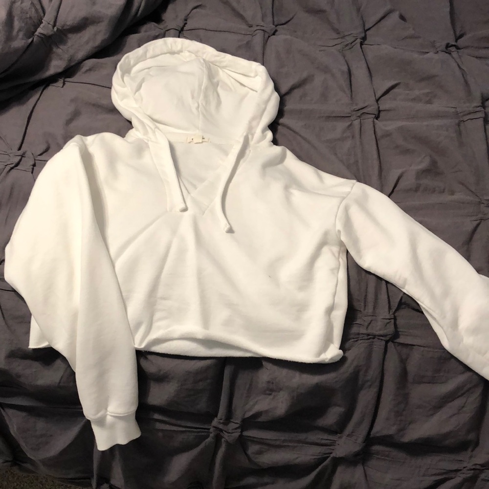 White cropped sweatshirt